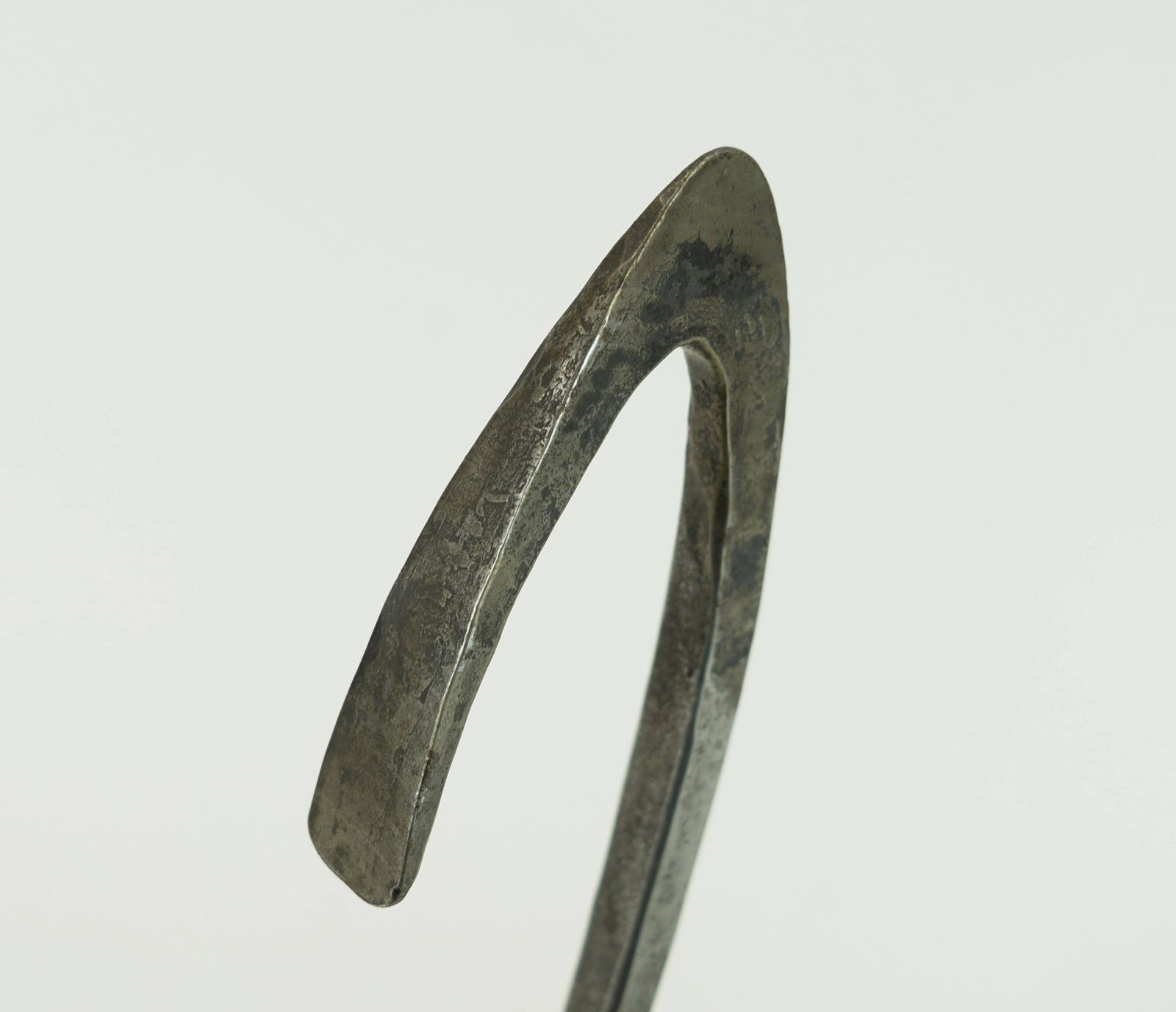 photo vinterior Sculptural Mid Century Modern Brutalist Iron Candle Holder 1960s 1970s