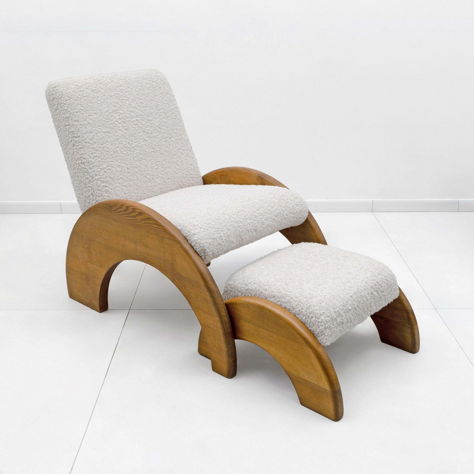 Lounge Chair en Ottoman Set in Gebogen Hout en Ivoor Bouclé photo vinterior
