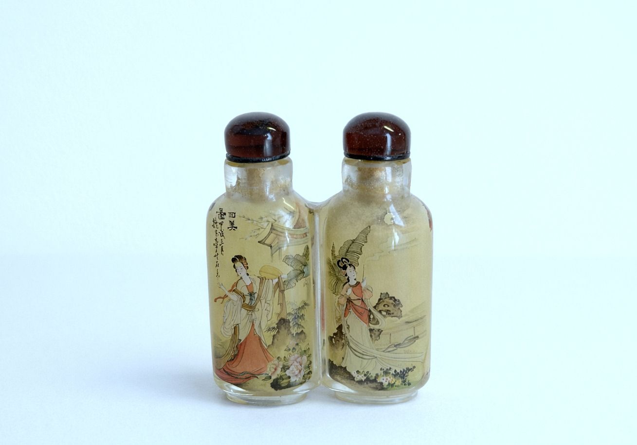 Rare Snuff Bottle Qing Dinasty 19th / 20th / The Four Beauties / Inside Painted photo 360.0