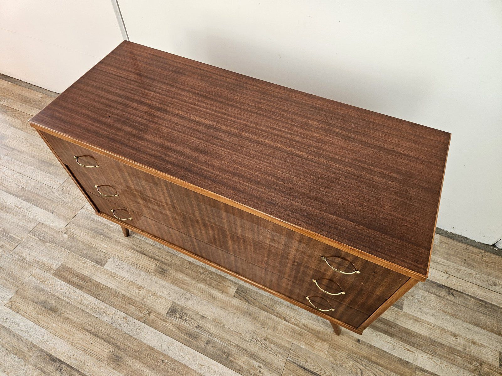 Commode en noyer, intérieur doublé, poignées en laiton, 1950 photo Mobilier