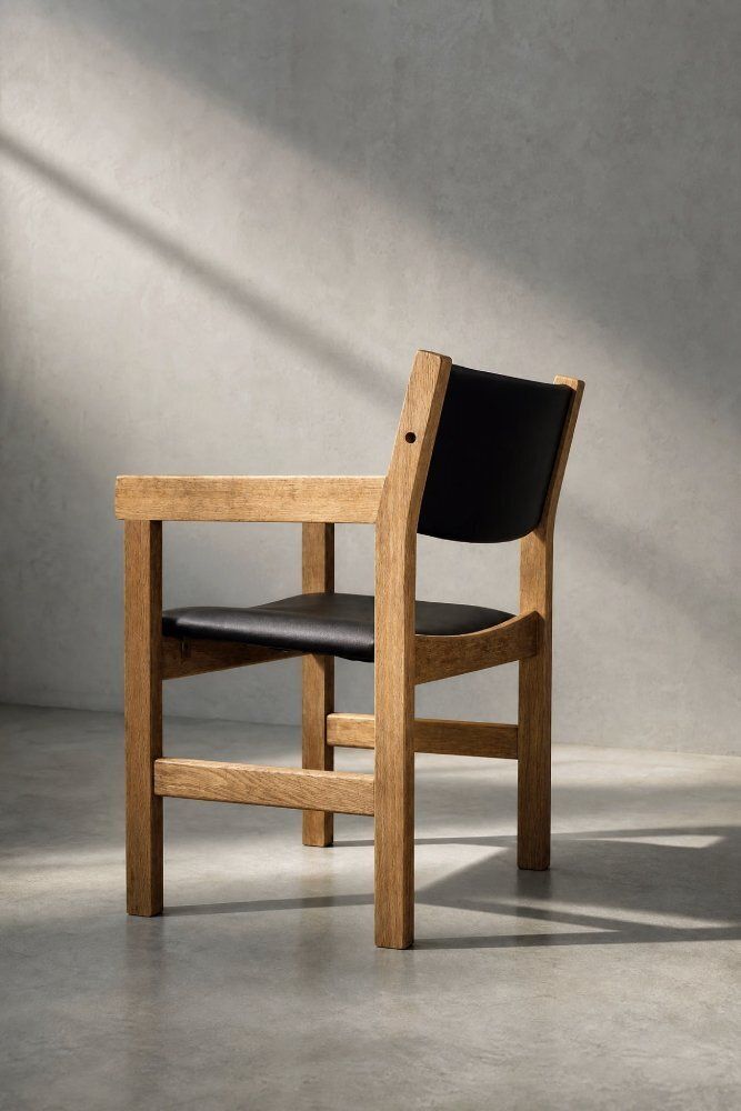 photo for sale Mid-Century Modern Deense Eikenhouten Stoelen van Hans J. Wegner voor Getama, jaren 1960, Set van 4