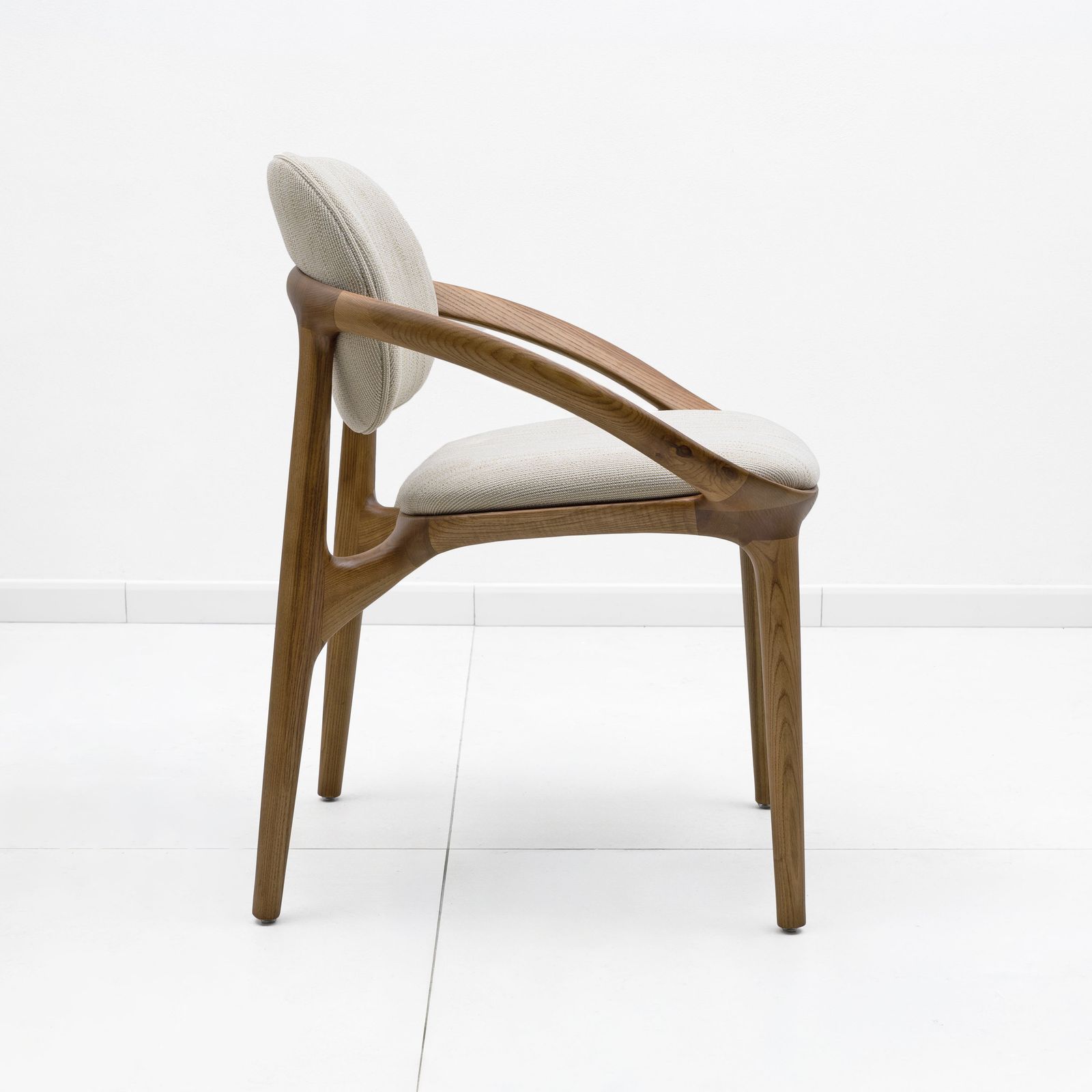 Set van zes Italiaanse hedendaagse eetkamerstoelen met sculpturaal gebogen frame photo 4607.0