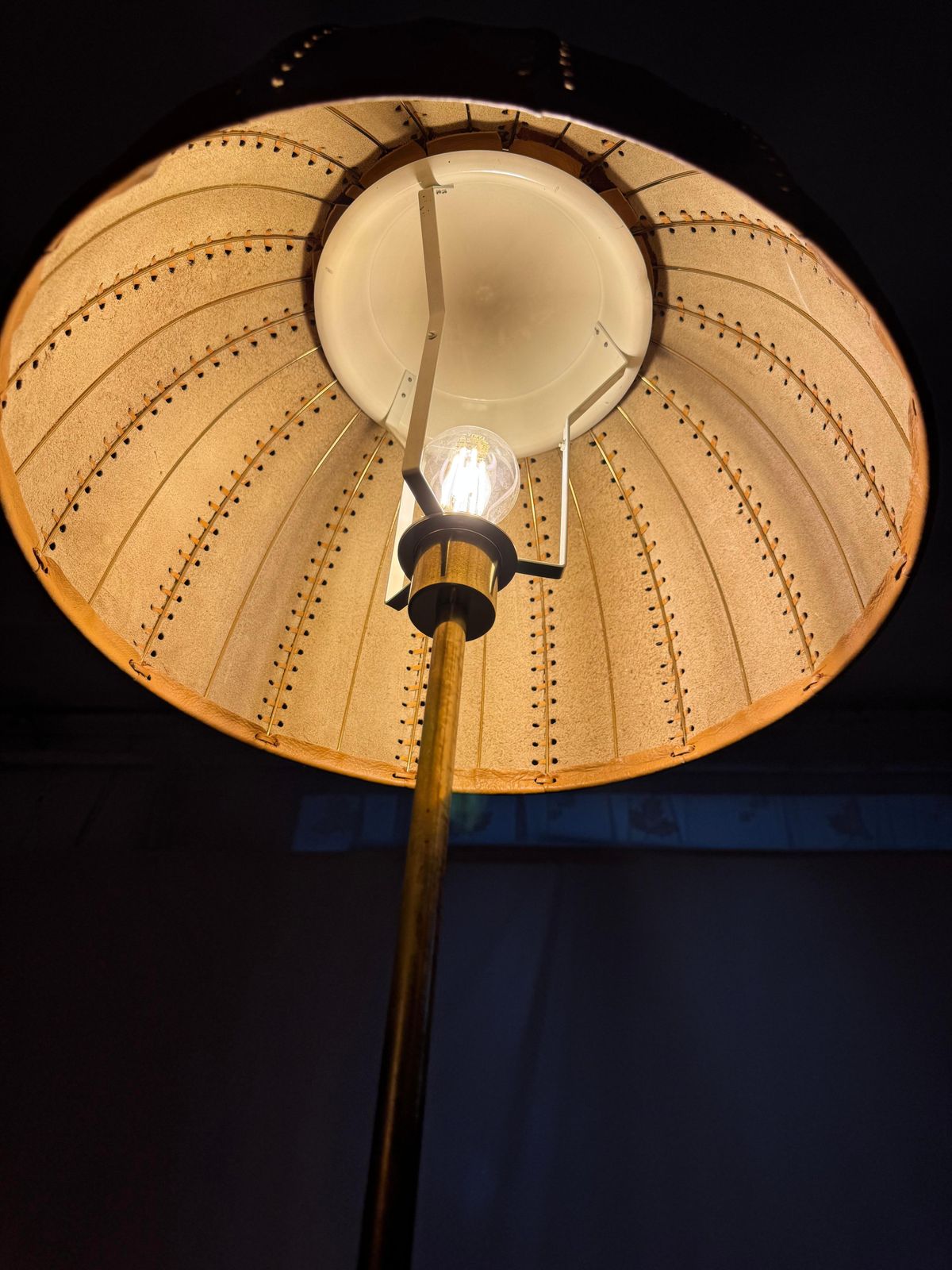 photo vintage Hans Agne Jakobsson G 52/M, Vloerlamp met Leren Kap