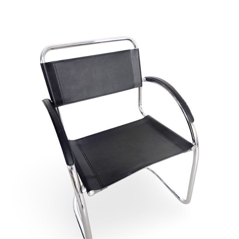 Lot de 3 chaises cantilever Bauhaus, style mid-century, noires, Italie photo vinterior