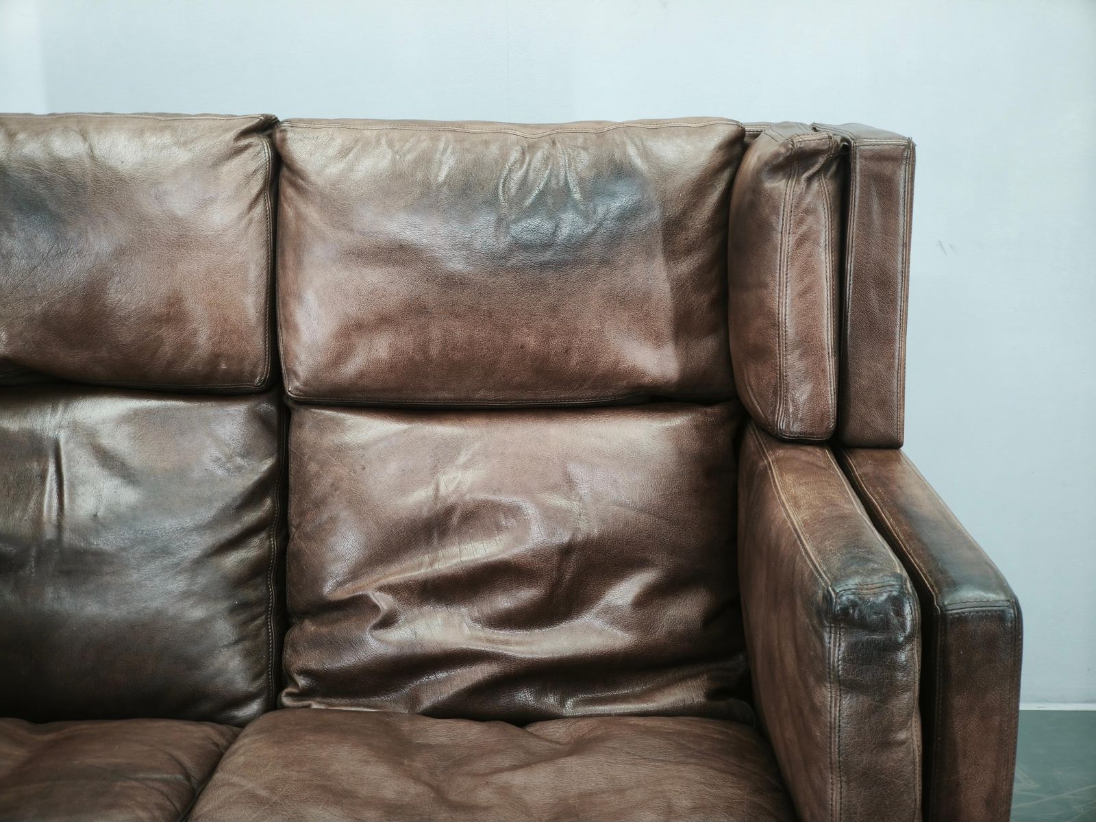 photo buy Jk 922 Wagon Leather Sofa By Jørgen Kastholm, Denmark, 1960s