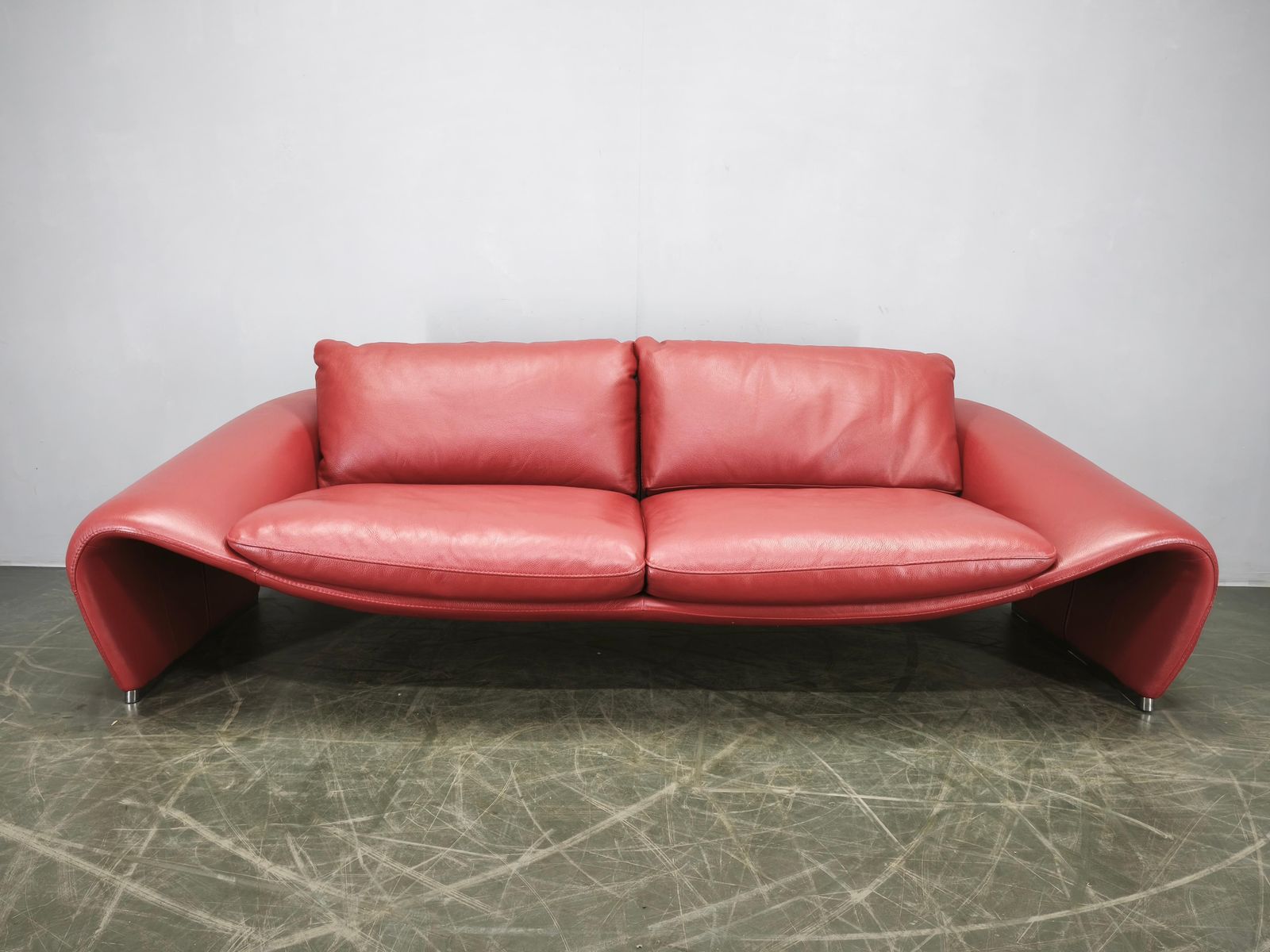 Divanotti Italiaanse vrijstaande rode leren tweezitsbank photo furniture