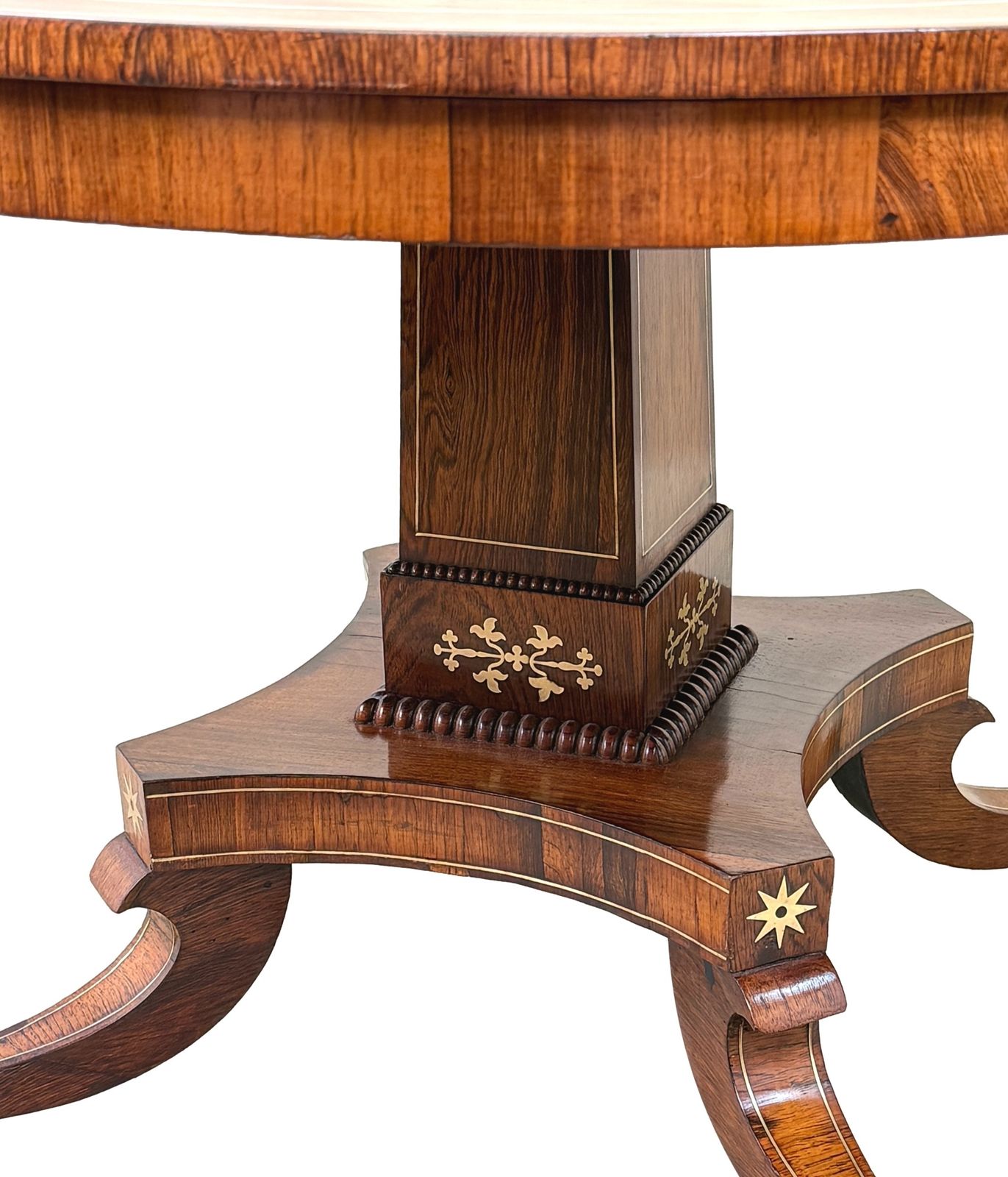 Petite table centrale ronde Regency en palissandre et laiton incrusté (Angleterre, vers 1825) photo Mobilier