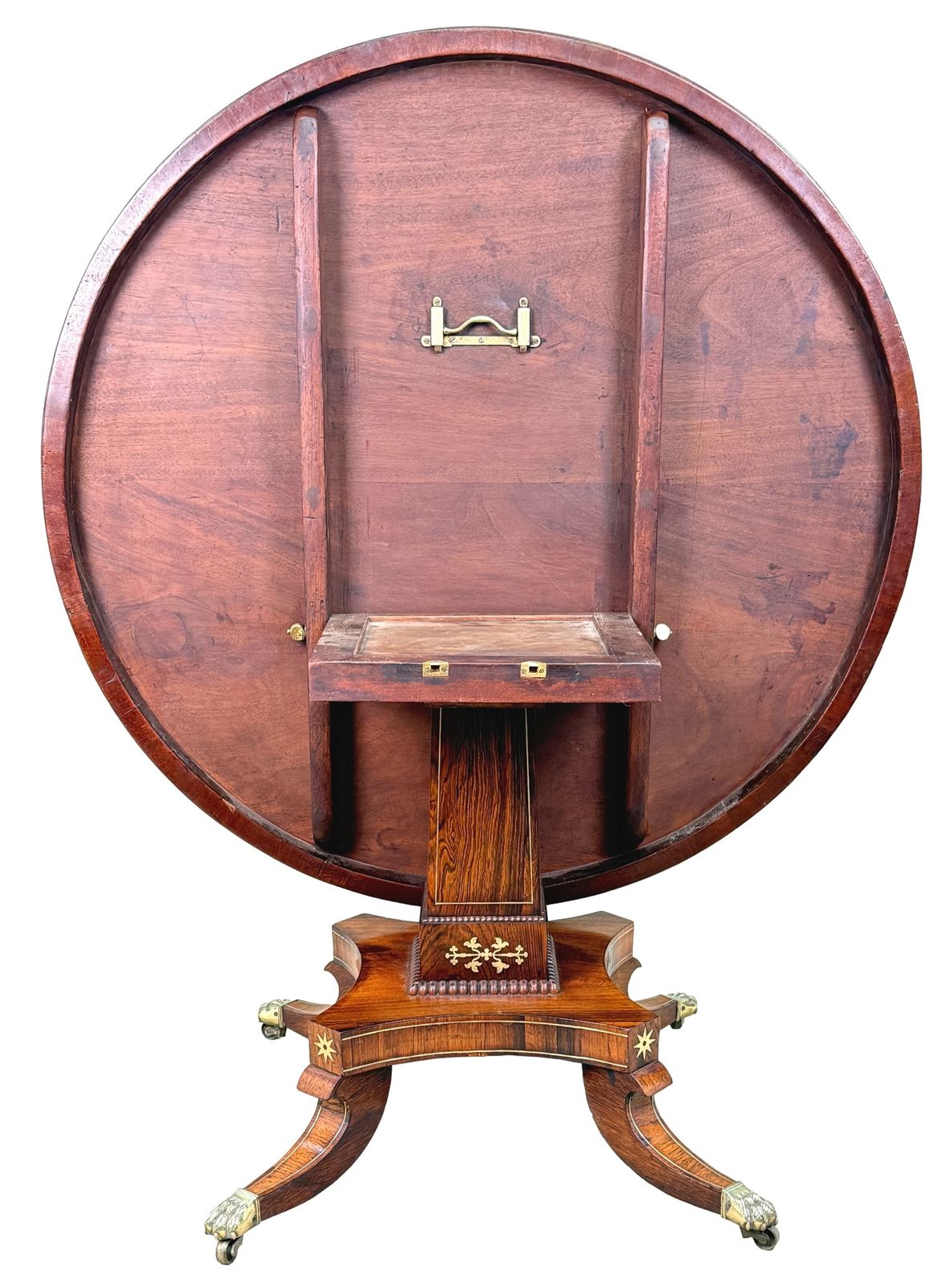 photo vinterior Petite table centrale ronde Regency en palissandre et laiton incrusté (Angleterre, vers 1825)