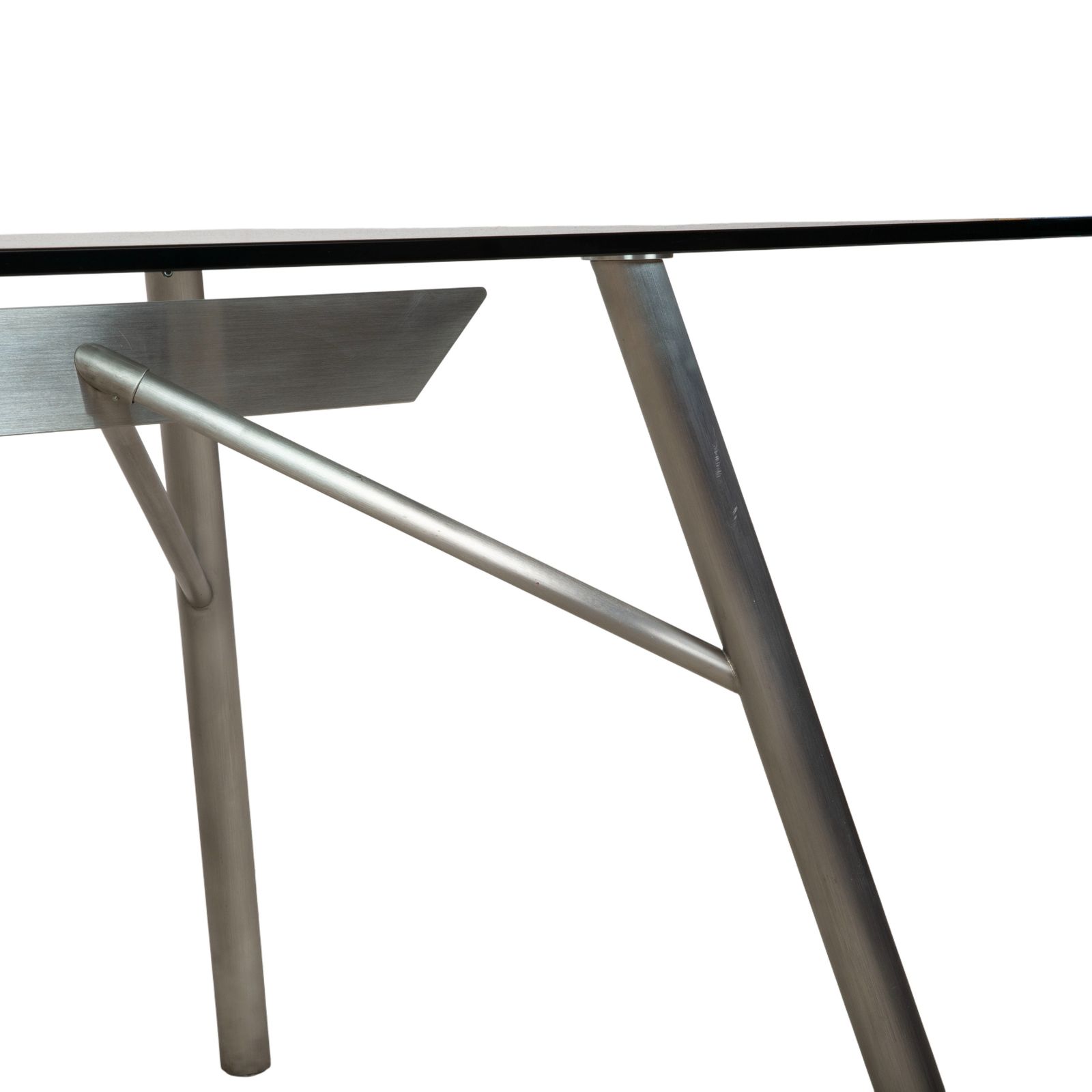 Table à manger Rolf Benz en verre argenté photo vinterior