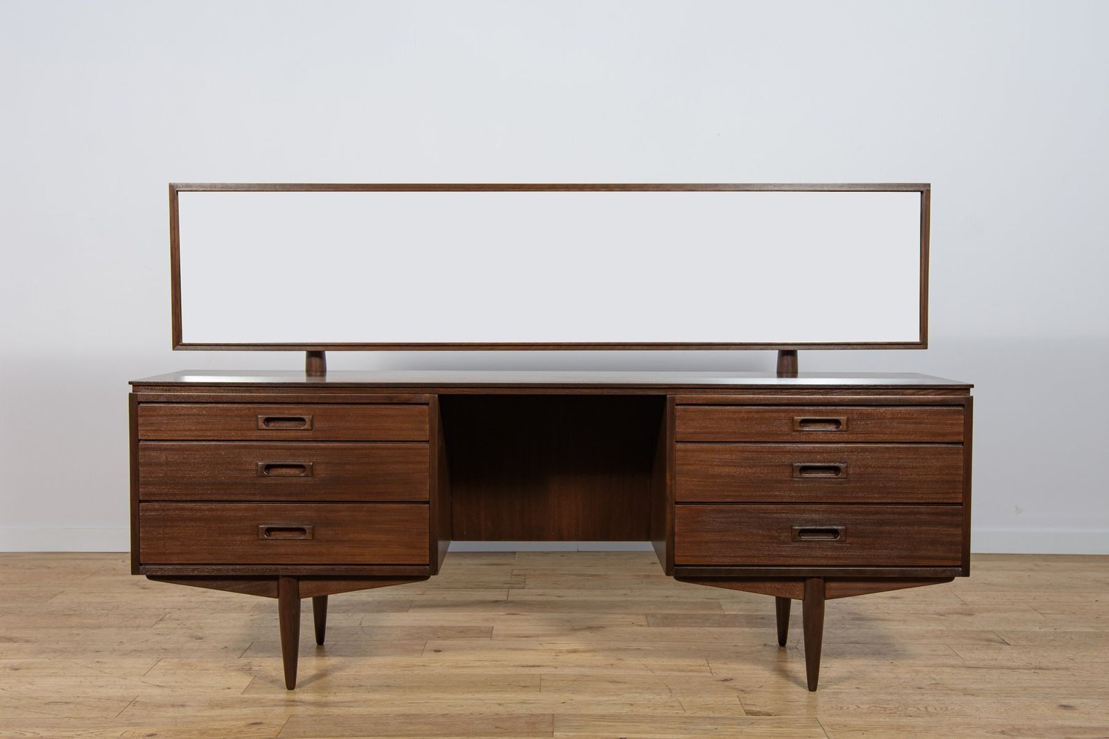 Mid Century Dressing Table, United Kingdom, 1960s photo Furniture
