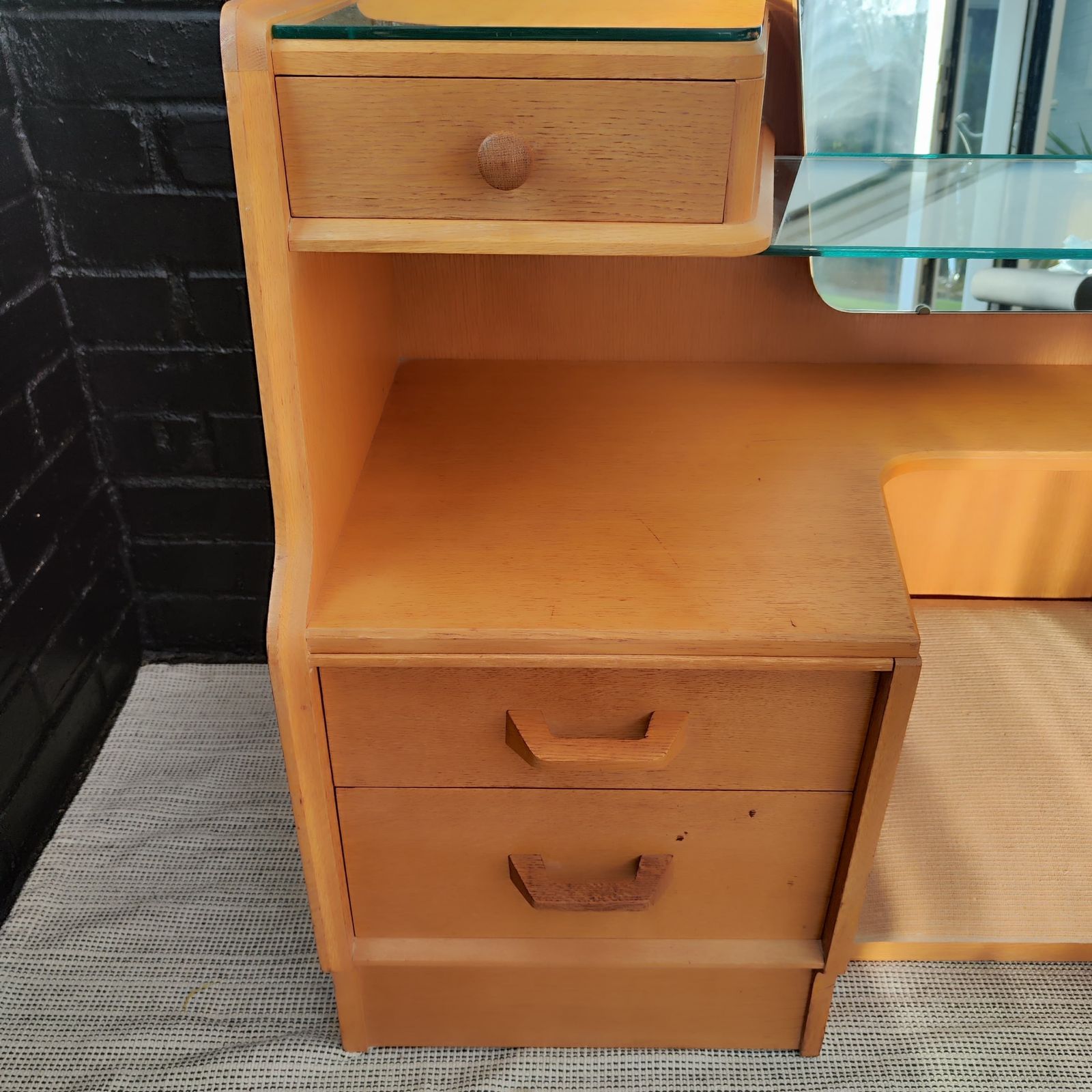 photo vinterior G Plan Mid Century Teak Dressing Table