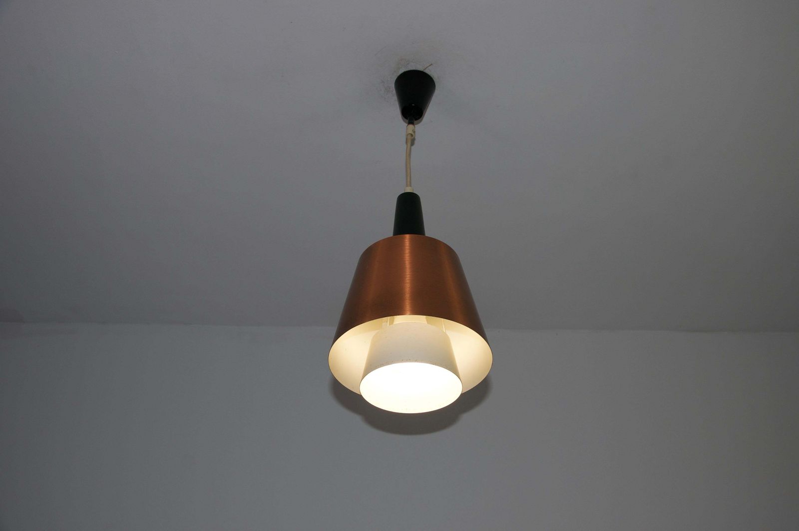 Deense koperen hanglamp, jaren 1960 photo buy