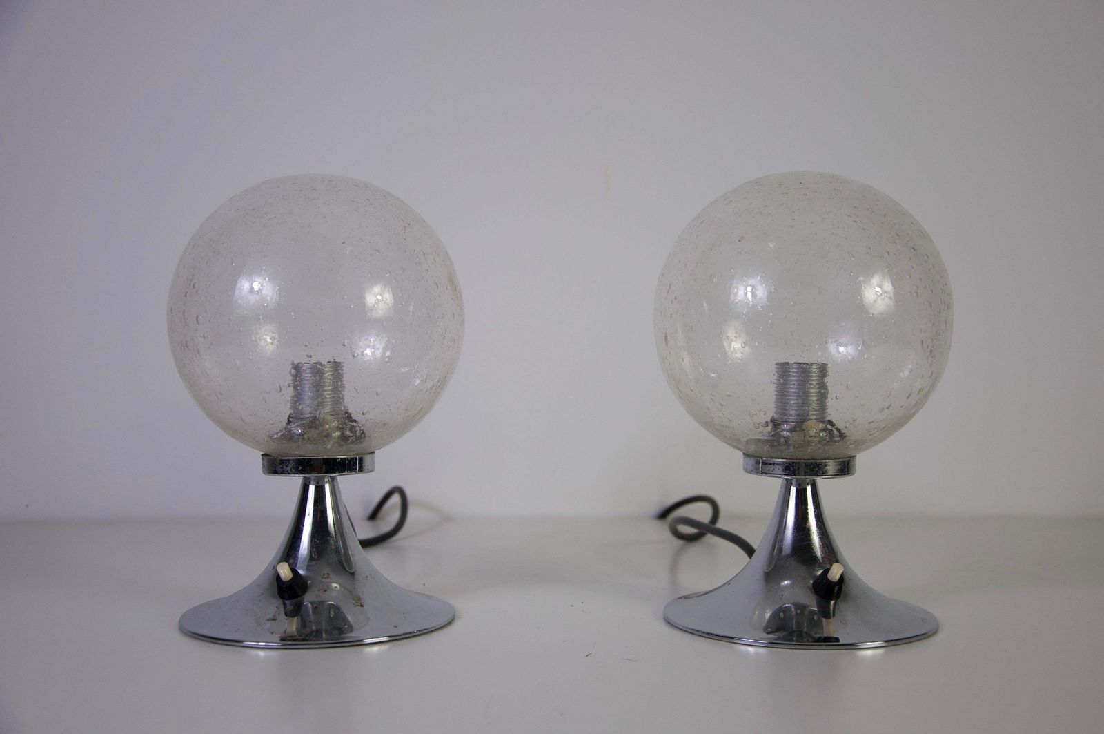 Chromen en glazen tafellampen, jaren 1960, Duitsland photo Verlichting