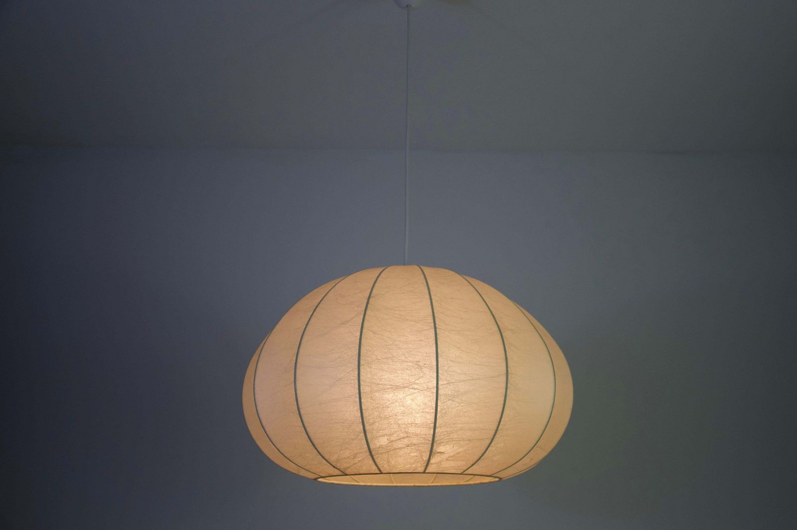 photo for sale Mid-Century ronde cocon hanglamp, jaren 1960, Italië