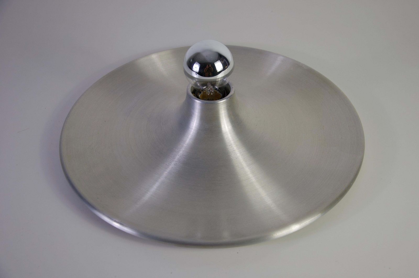 Chromen schijfvormige wandlamp of plafondlamp, Italië, ca. jaren 1960 photo for sale