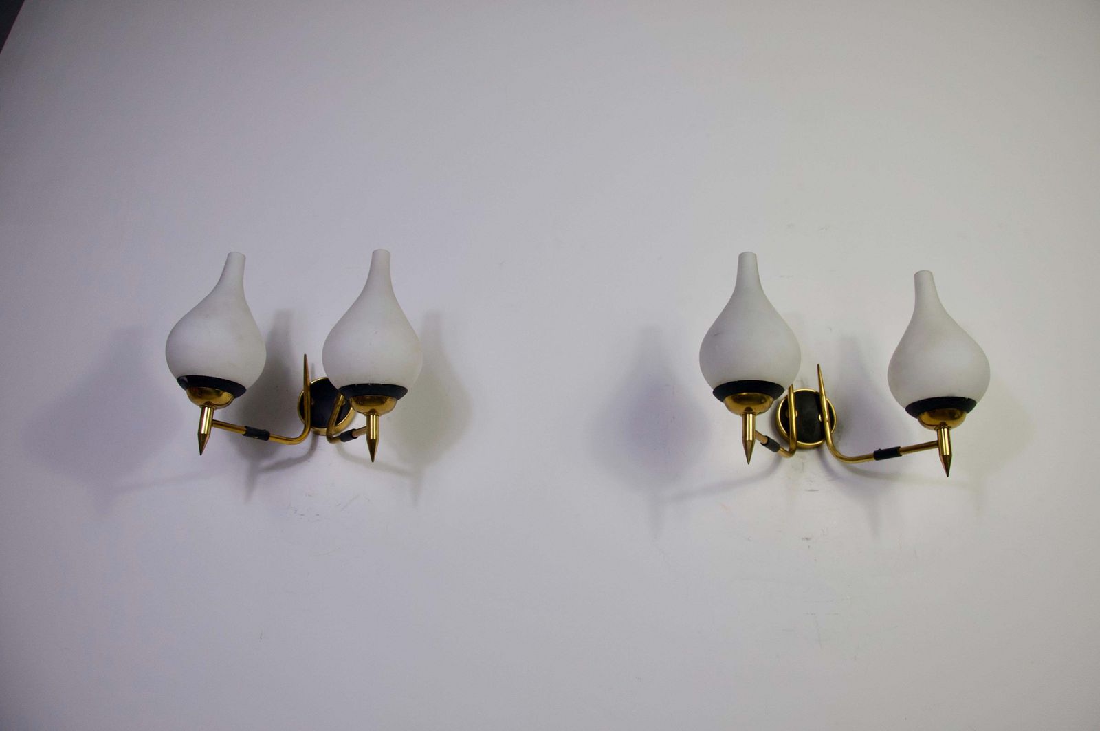 Mid Century Brass And Opaline Wall Lamps By Stilnovo, Italy, 1960s photo 1002.0