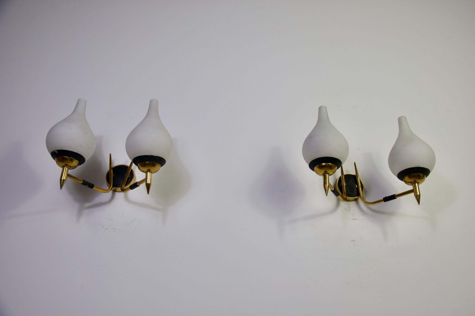 Mid Century Brass And Opaline Wall Lamps By Stilnovo, Italy, 1960s photo vintage