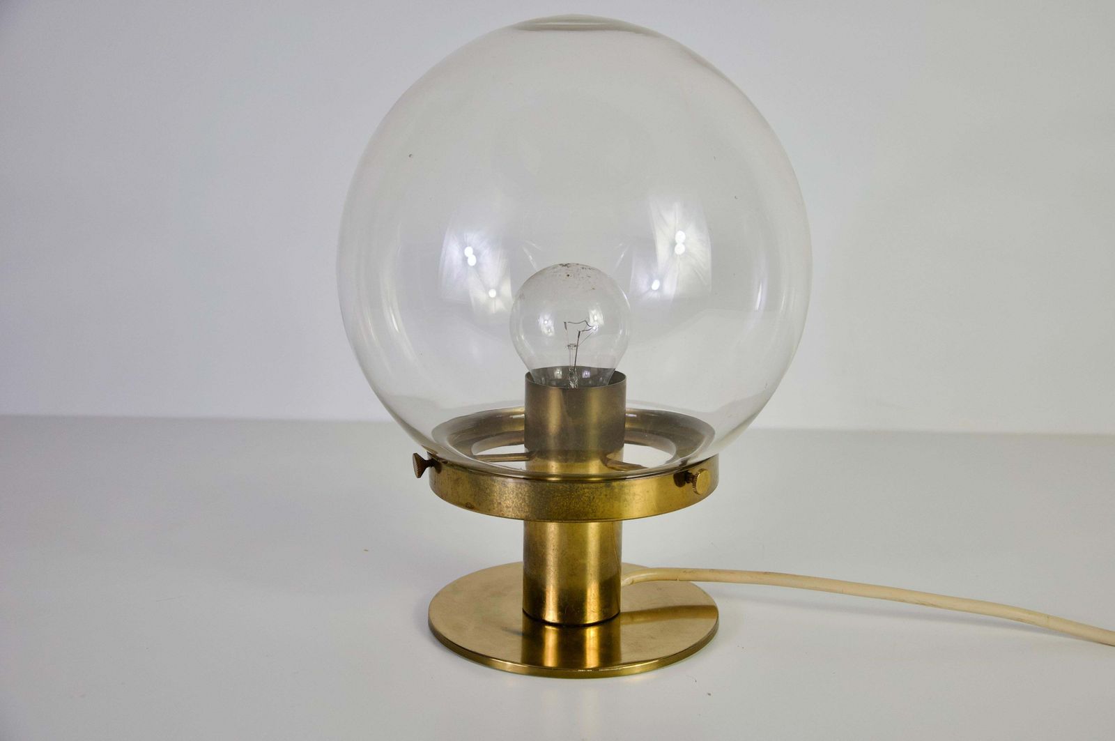 Mid-Century Tafellamp van Messing en Glas, ca. jaren 1960, Duitsland photo Verlichting