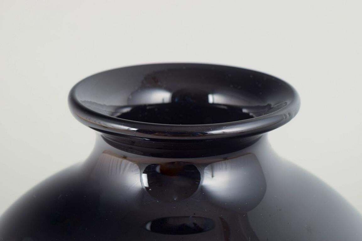 Harald Notini pour Pukebergs Glasbruk. Vase en verre Art déco « Cryopas ». Années 1920/30 photo for sale