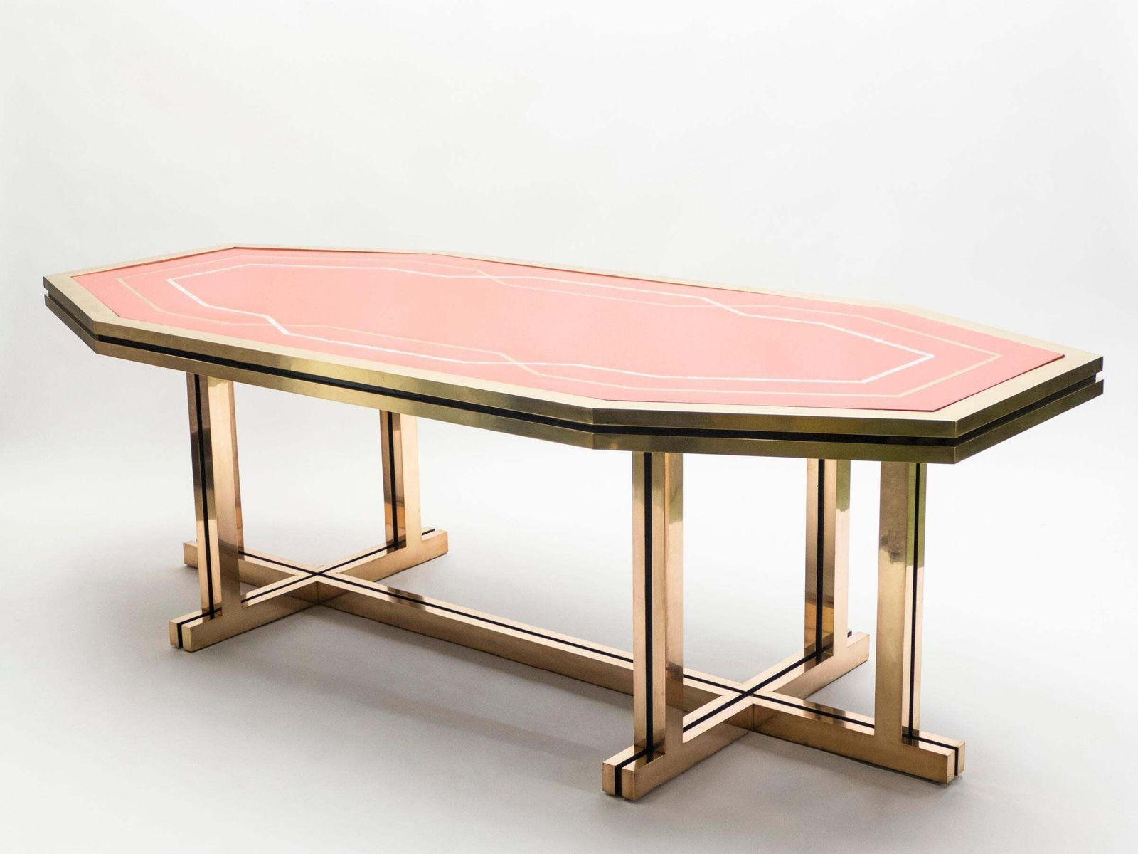 Table à manger ou bureau Maison Jansen en laque rouge et laiton, années 1970 photo vintage