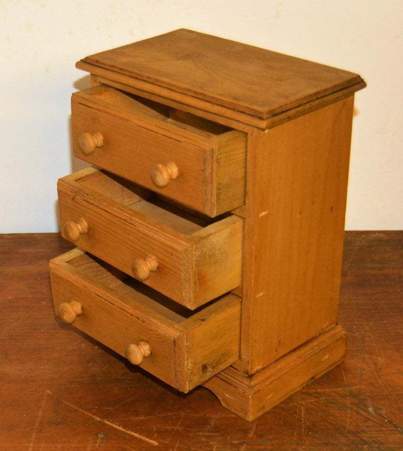 1950s Three Draw Pine Cabinet Drawer Wooden Desk Industrial Specimen Collectors Apprentice Antique Vintage photo Furniture