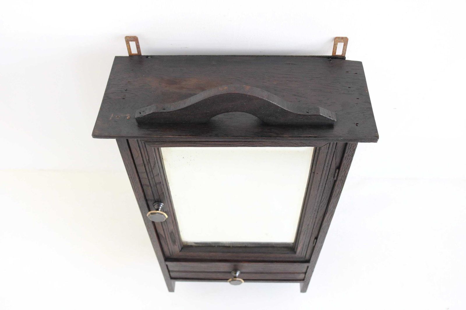 602.0 Antiek Eikenhouten Wandkastje met Spiegel, Lade & Haken, art deco Gangkast photo