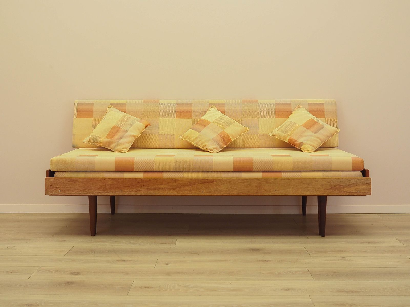 Slaapbank, Deens design, jaren 1970, gemaakt in Denemarken photo furniture