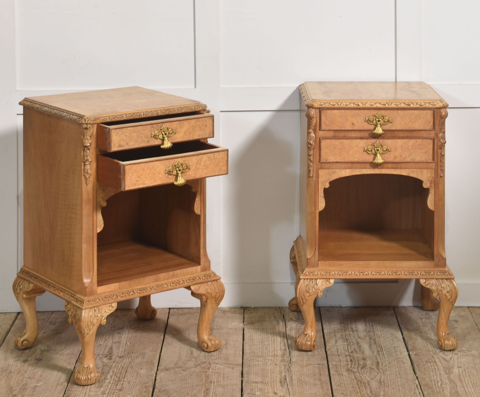 Pair Of Burr Walnut Bedside Cabinets photo vinterior