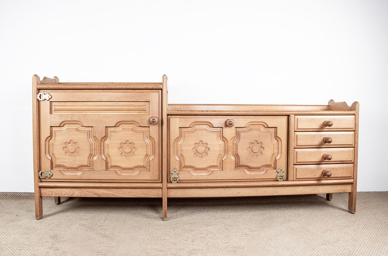 Enfilade en chêne massif par Guillerme et Chambron pour Votre Maison, 1960. photo furniture