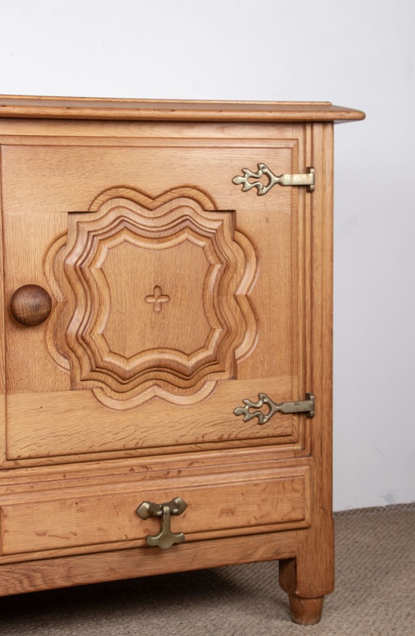Grande enfilade française en chêne massif par Guillerme et Chambron pour Votre Maison, 1960. photo furniture