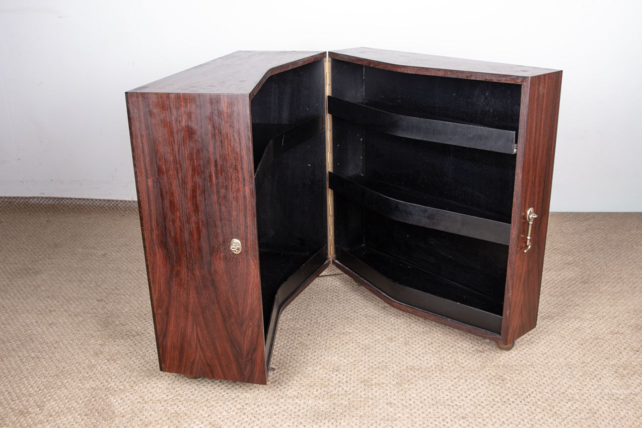 Cabinet bar en palissandre et laiton sur roulettes, par Jørgen Clausen pour Brande Møbelfabrik, 1960. photo buy
