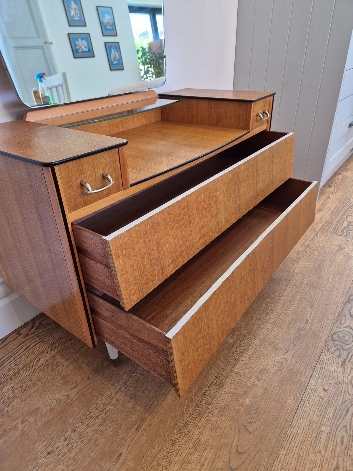 photo vinterior Avalon Yatton Mid Century Teak Dressing Table & Mirror Fully Restored