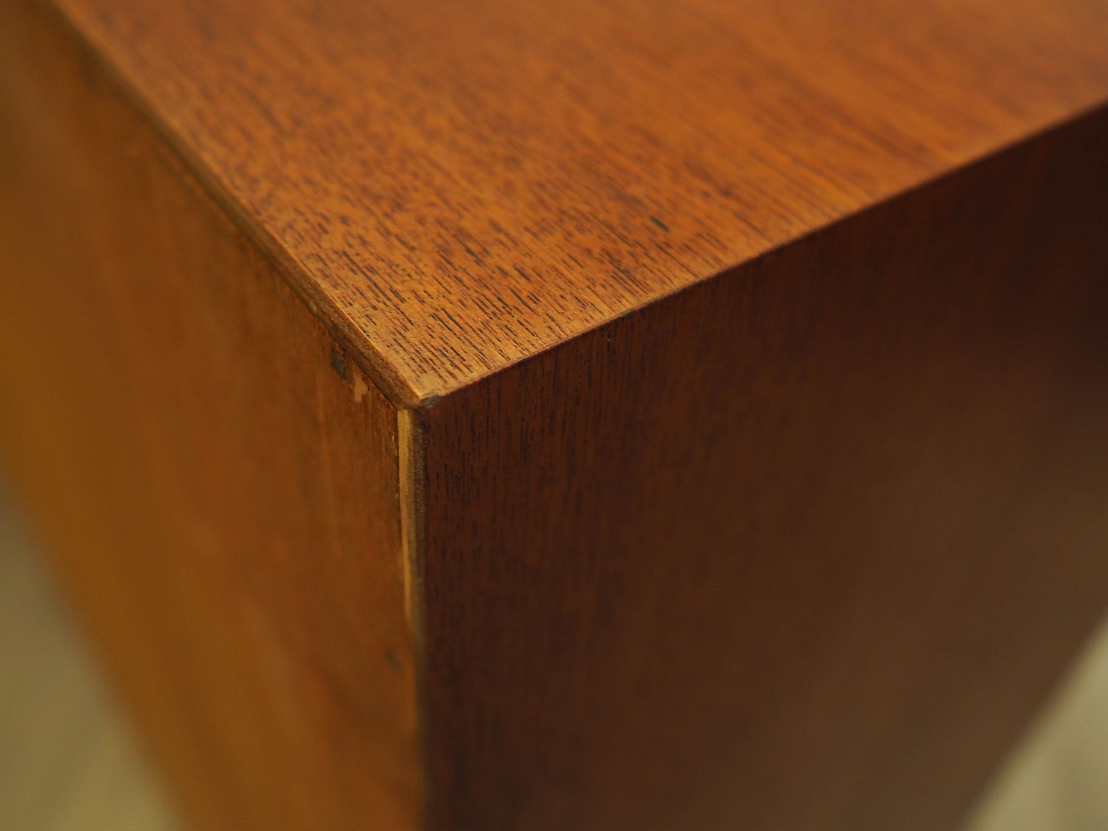 photo furniture Teakhouten highboard, Deens design, jaren 1960, gemaakt in Denemarken