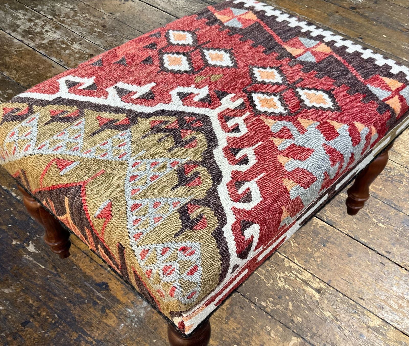 Kilim Kruk 0,62m x 0,47m x H0,39m photo furniture