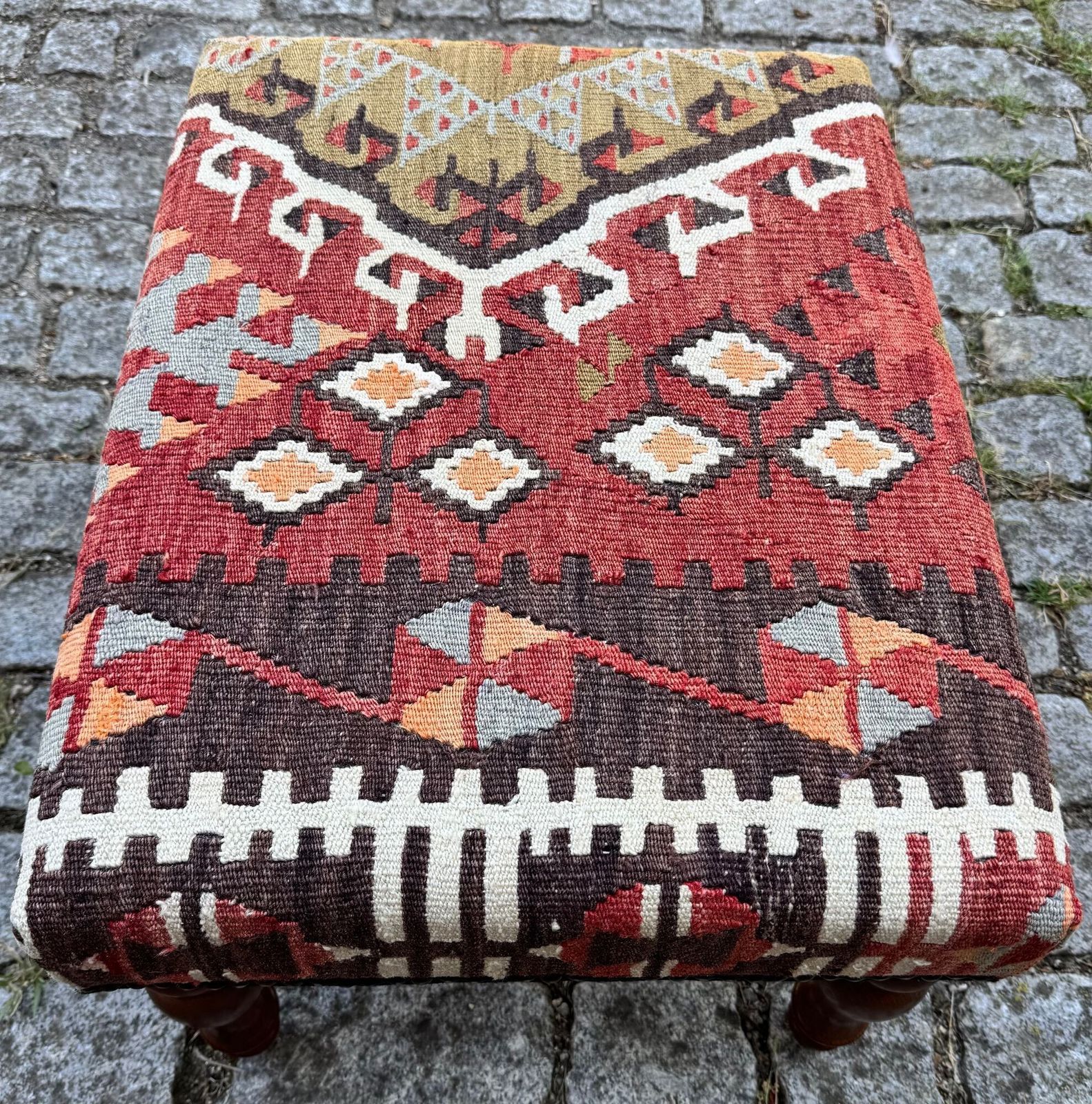 Kilim Kruk 0,62m x 0,47m x H0,39m photo Meubels