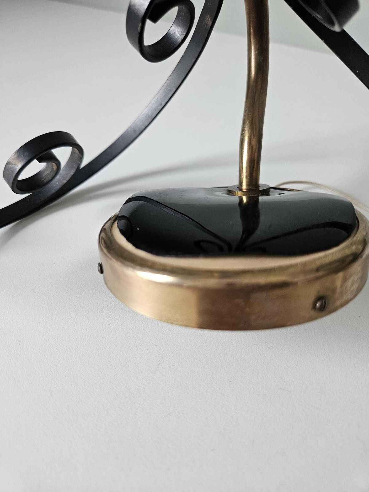 photo vinterior Paar Vintage Wandlampen | Messing & Zwart | UK B22 Bajonetsokkel + UK Stekkers | Trekkoordschakelaar | Mid-Century Wandlampen | Lees de Staat