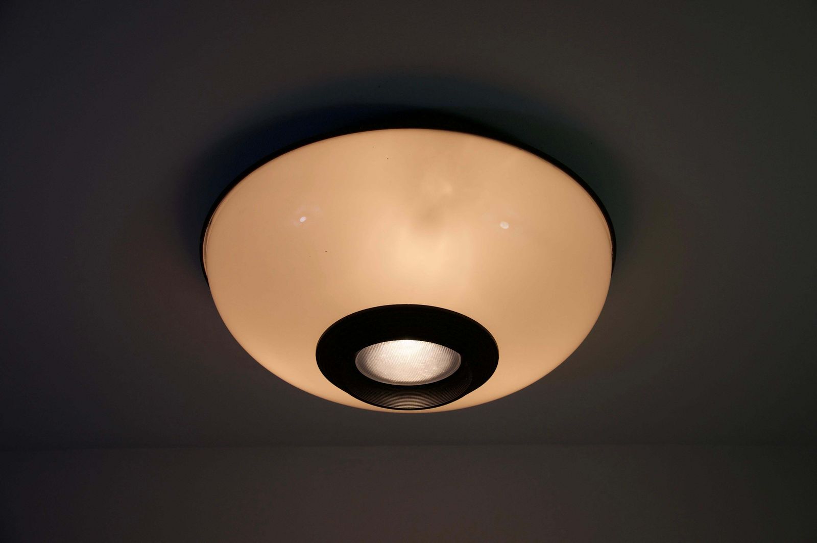 Model Combi A305 plafondlamp van Arteluce, jaren 1970 photo Verlichting