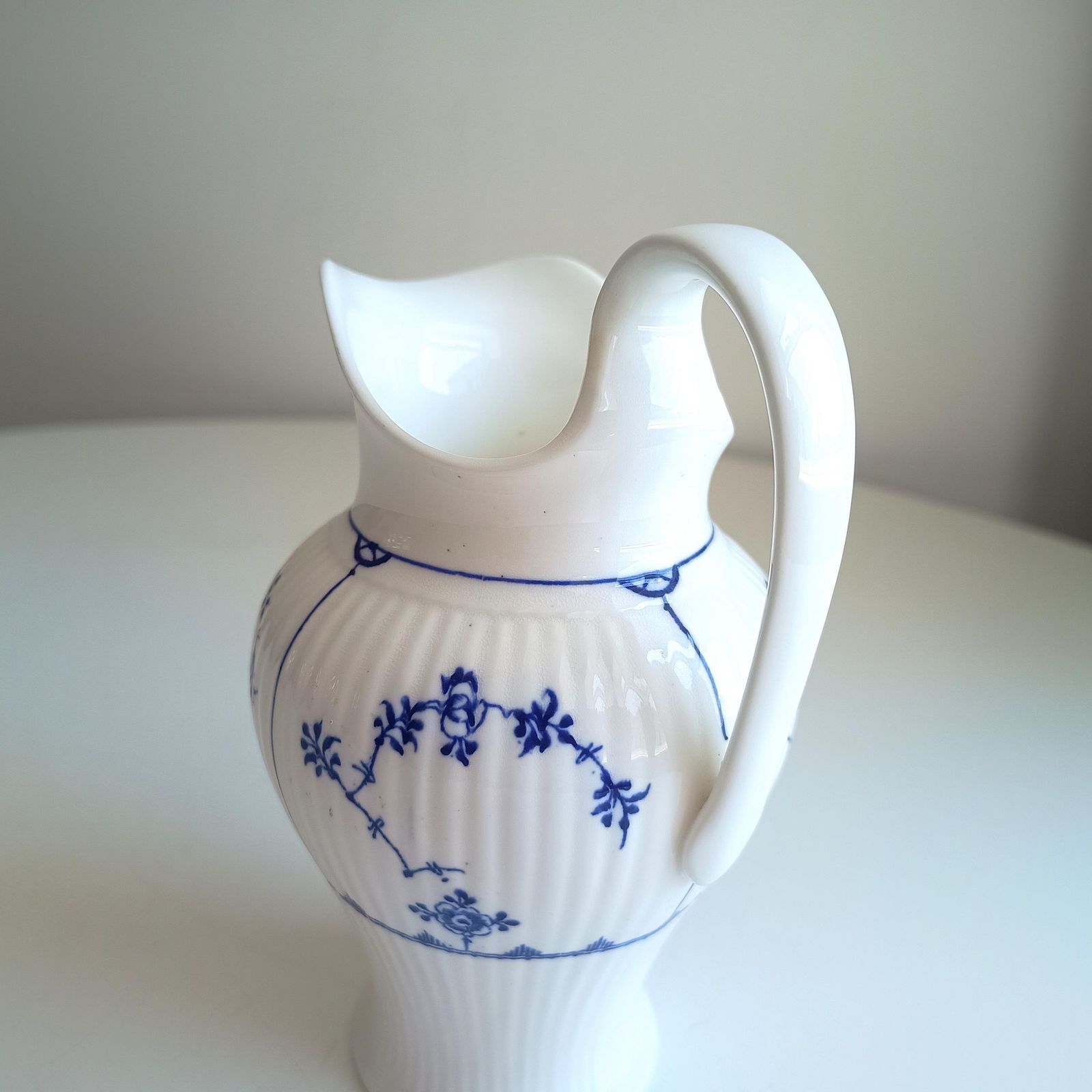 Antiek Mintons Danish Pattern Ewer, Pitcher of Water/Melkkan, begin 20e eeuw, Engeland photo vintage