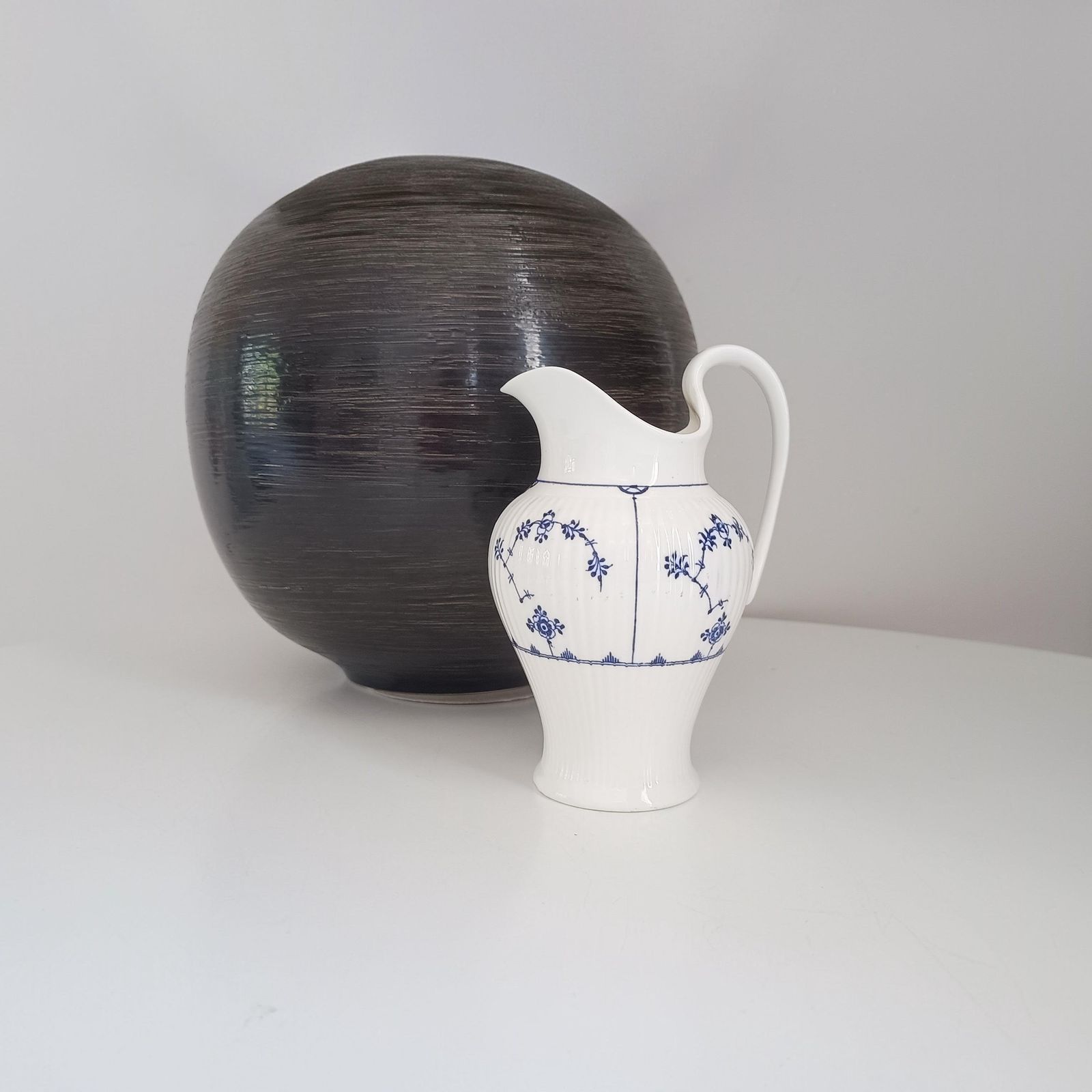 Antiek Mintons Danish Pattern Ewer, Pitcher of Water/Melkkan, begin 20e eeuw, Engeland