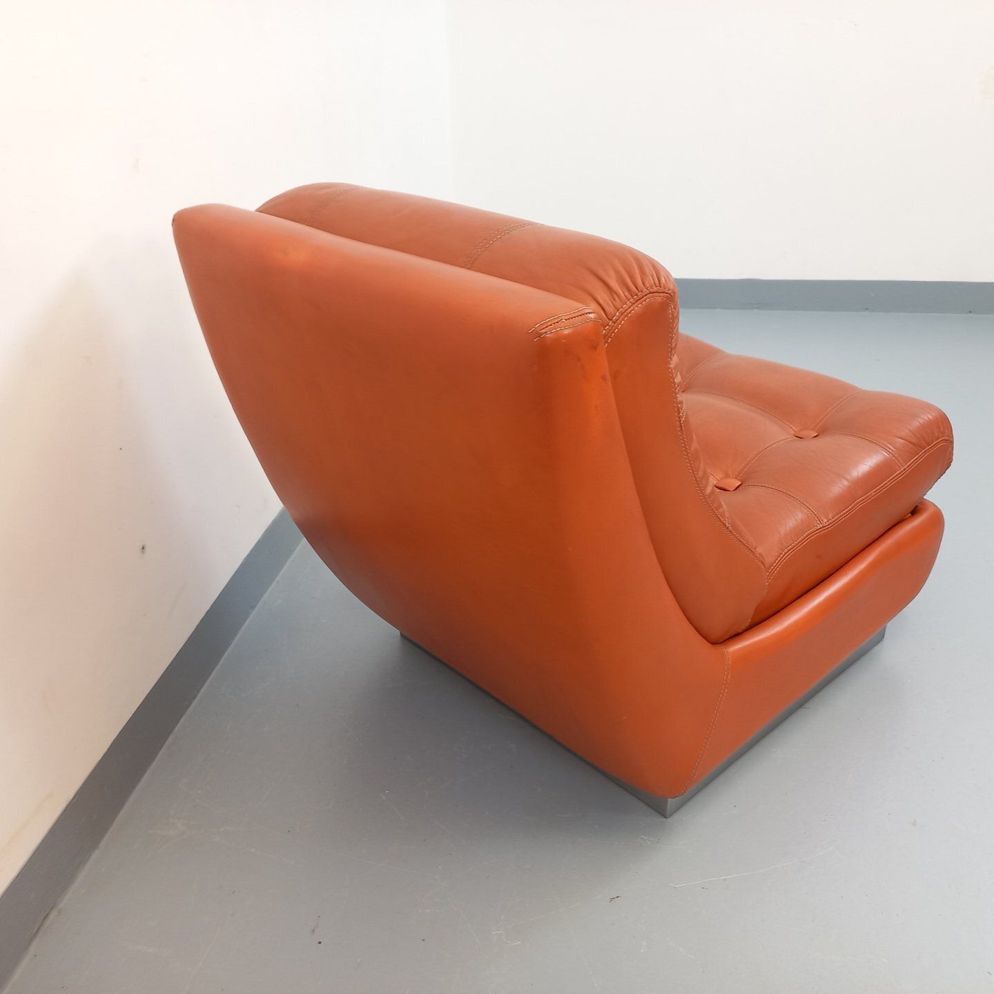 Roche Bobois stijl chaise longue in verchroomd metaal en leer photo 1048.0