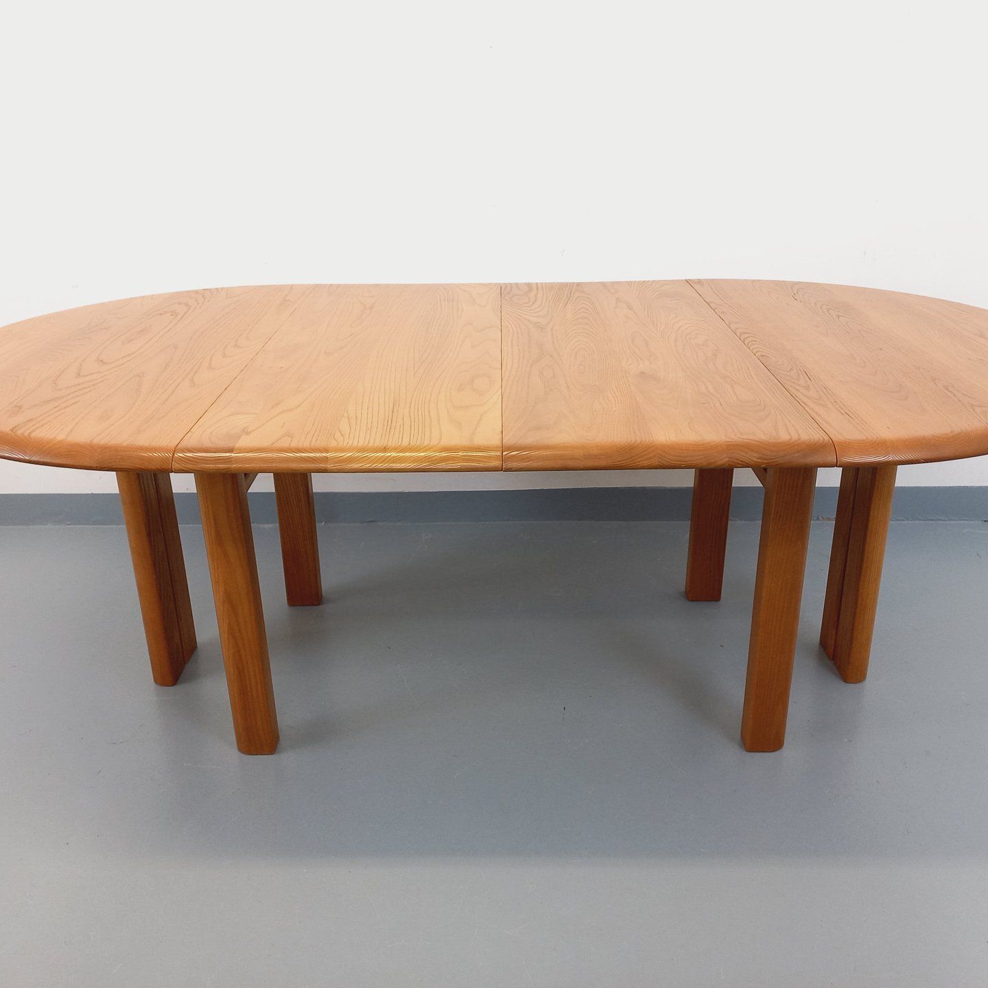 Seltz Round Table In Solid Blond Elm With Extensions photo Furniture