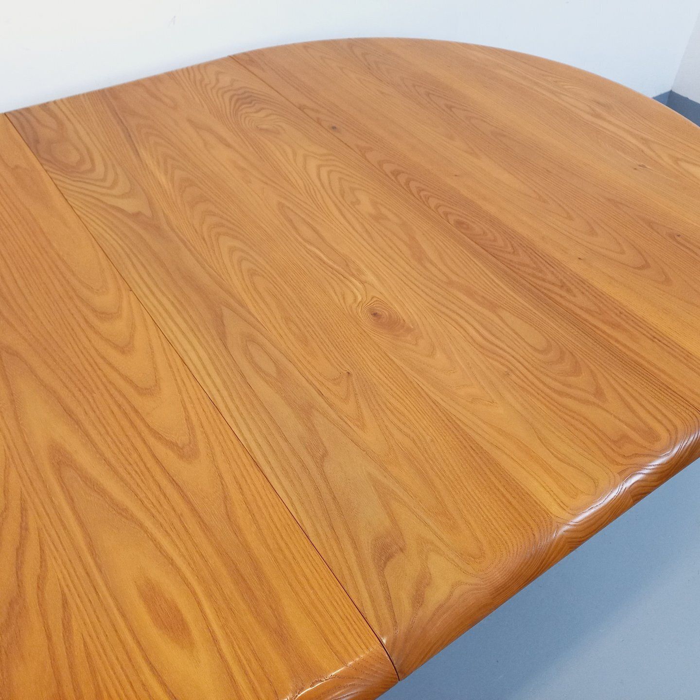 Seltz Round Table In Solid Blond Elm With Extensions photo 4123.0