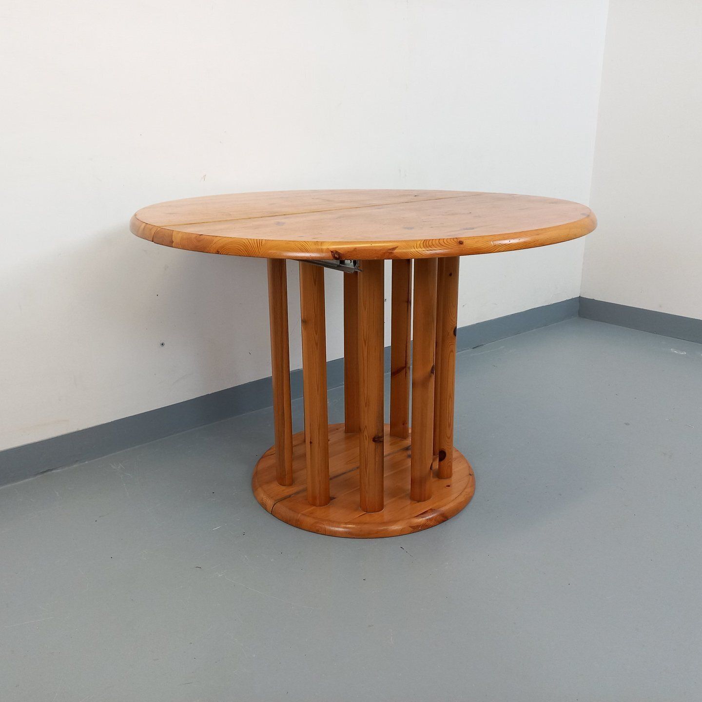 Round Table In The Style Of Rainer Daumiller, Made Of Pine, 2 photo furniture