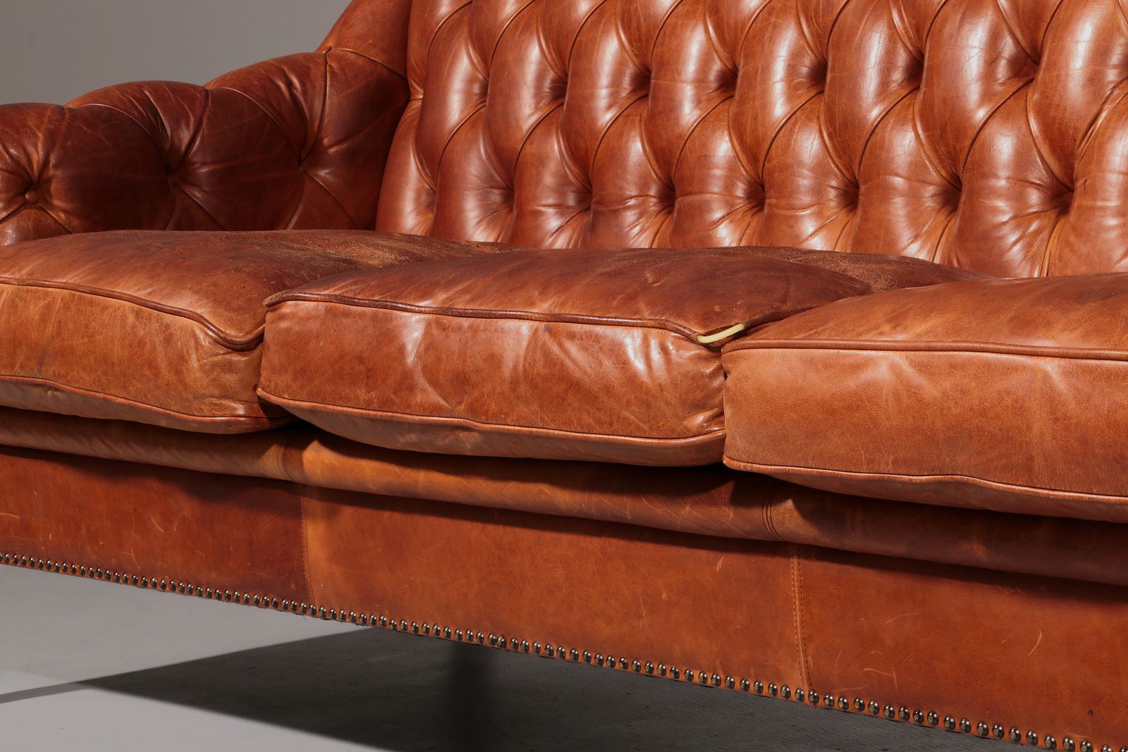 Furniture Antiqued Chesterfield Leather Sofa photo