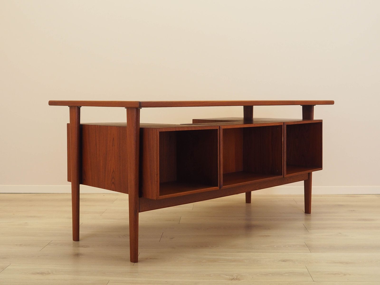 Teakhouten bureau, Deens design, jaren 1970, ontwerper: Kai Kristiansen photo vinterior