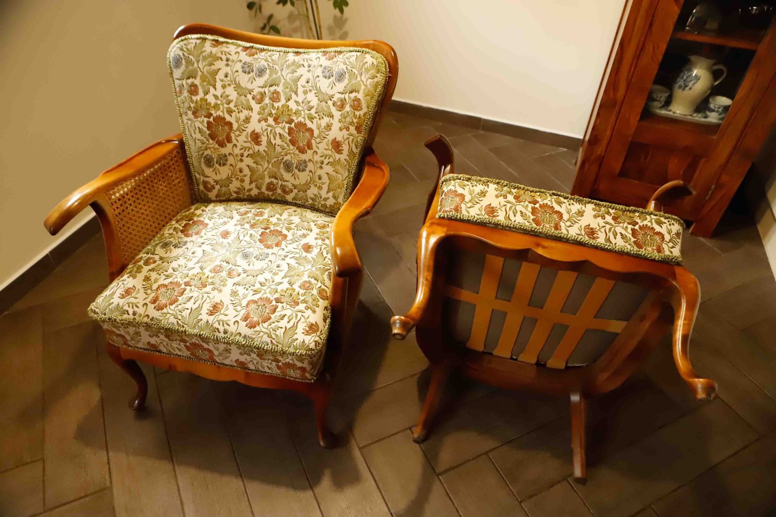 photo furniture Set van 2 Duitse Chippendale-rieten fauteuils van Adolf Wrenger