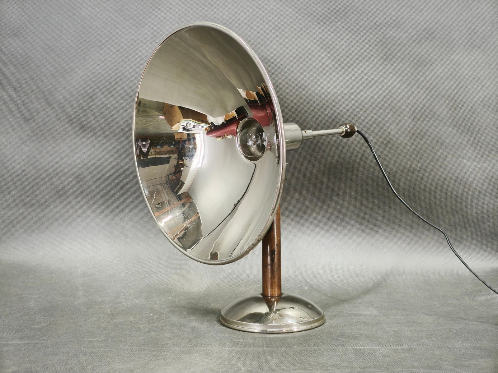 photo buy Bauhaus chromen tafellamp met beuken handgreep, Tsjecho-Slowakije, jaren 1930