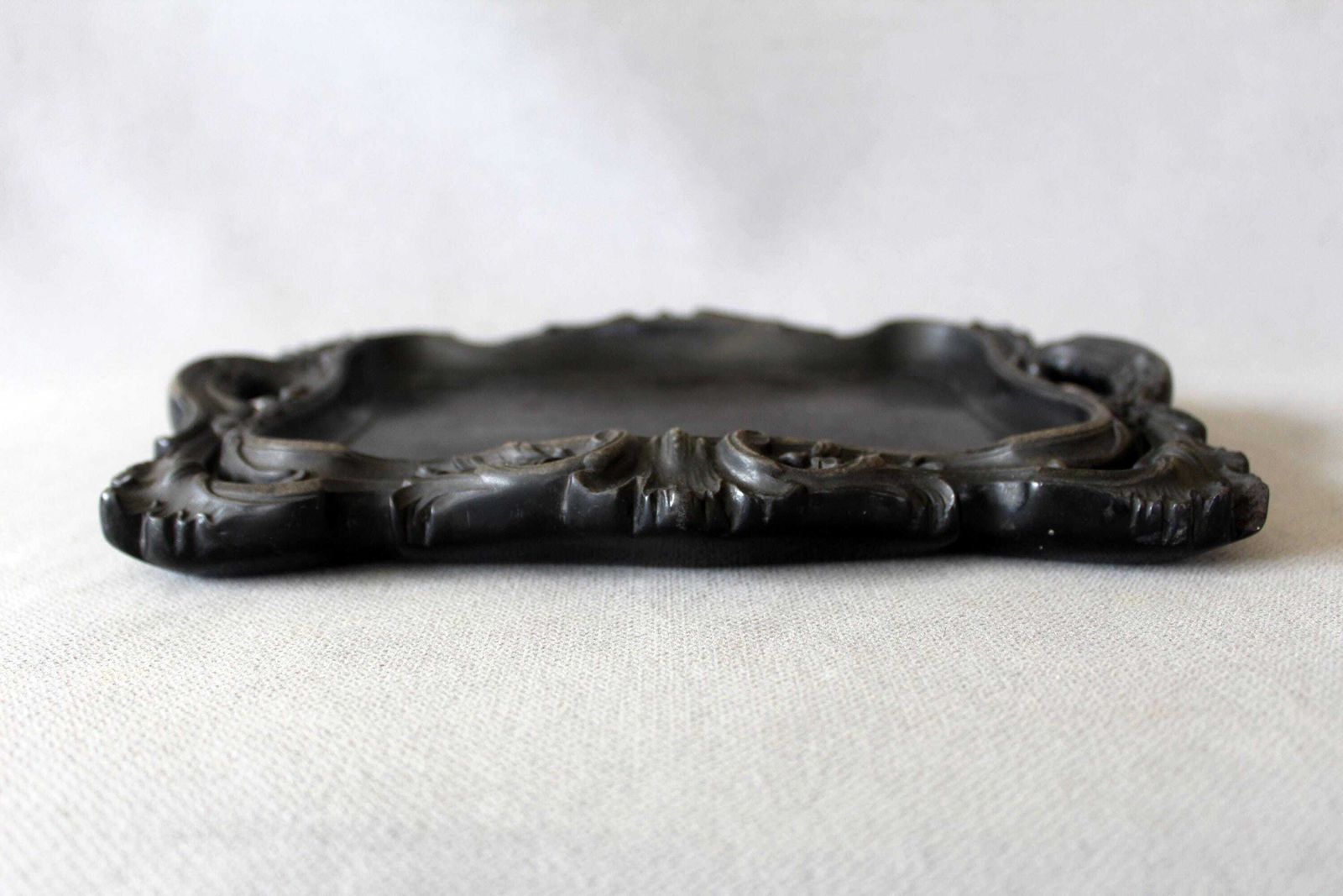 70.0 Antiek houten dienblad, geperst hout, Frans Napoleon Regency-stijl bureaubakje, kaartenbakje, dienblad, bureauorganizer, kaartenbakje, toilettafelblad photo
