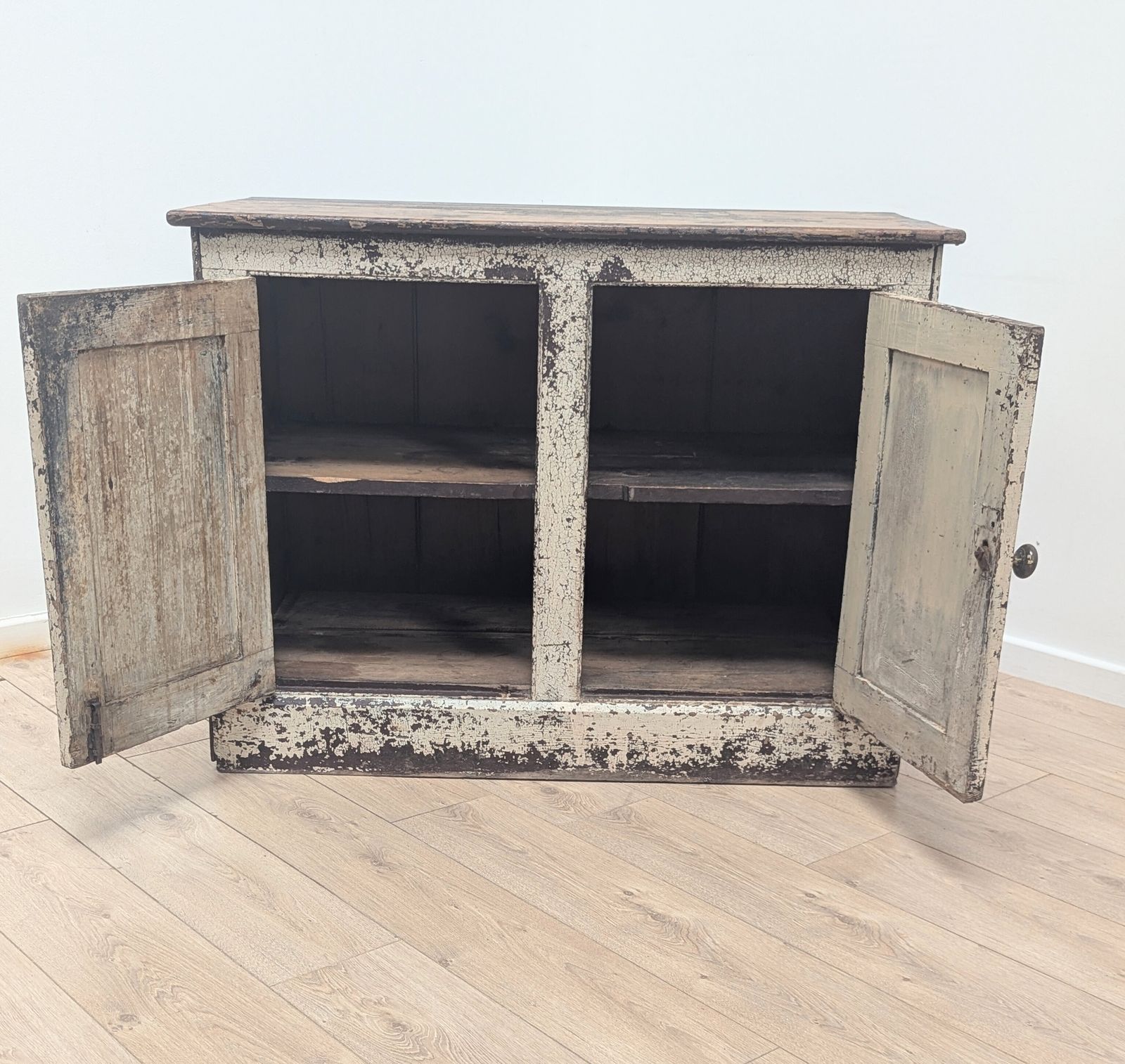 1328.0 Early 19th Century Crackle Patinated 3 Shelf Cupboard Delivery Available 0357. photo
