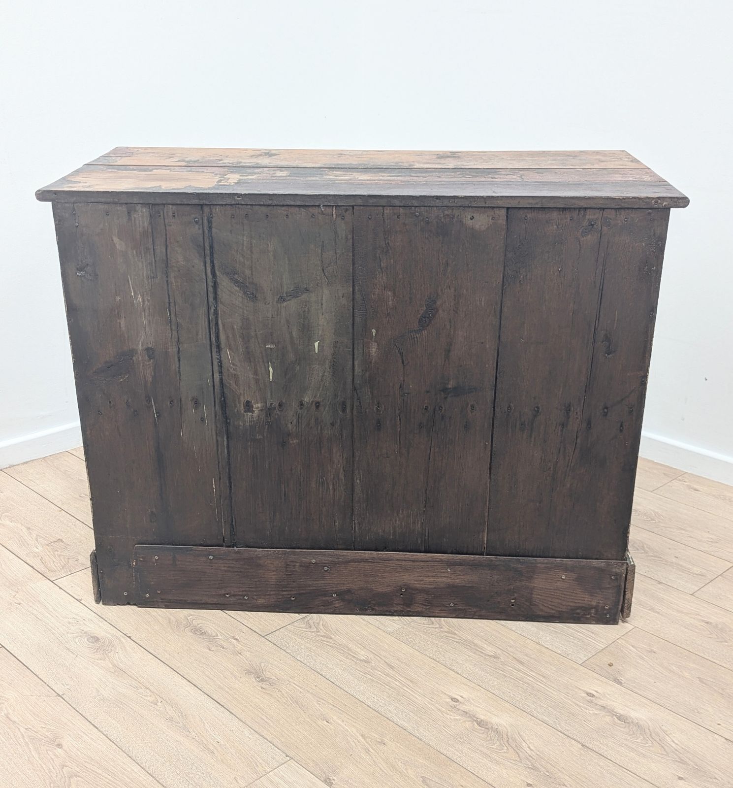photo buy Armoire 3 tablettes à patine craquelée, début du XIXe siècle - livraison disponible 0357.